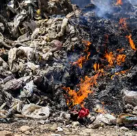 معدومسازی بیش از ۱۴ تن موادغذایی در نیشابور