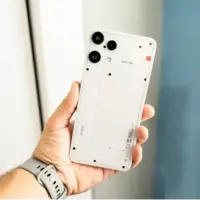 رسمی: گوشی جدید ناتینگ زائدافزار دارد