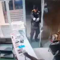 ماجرای سرقت از طلافروشی با لباس پلیس چه بود؟