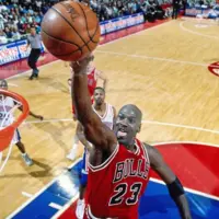 احترام به هوادار، مایکل جردن را از تخت بیماری به زمین کشاند