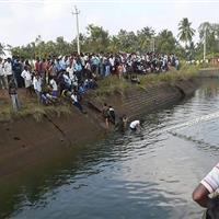 مرگ بیش از ۱۰۰ نفر در یک جشنواره مذهبی در هند