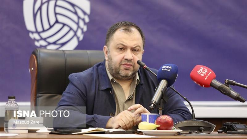 فوتبال ایران گرفتار سقفهای بیپایه شده است/چادرملو مسیر شفافیت را ادامه میدهد