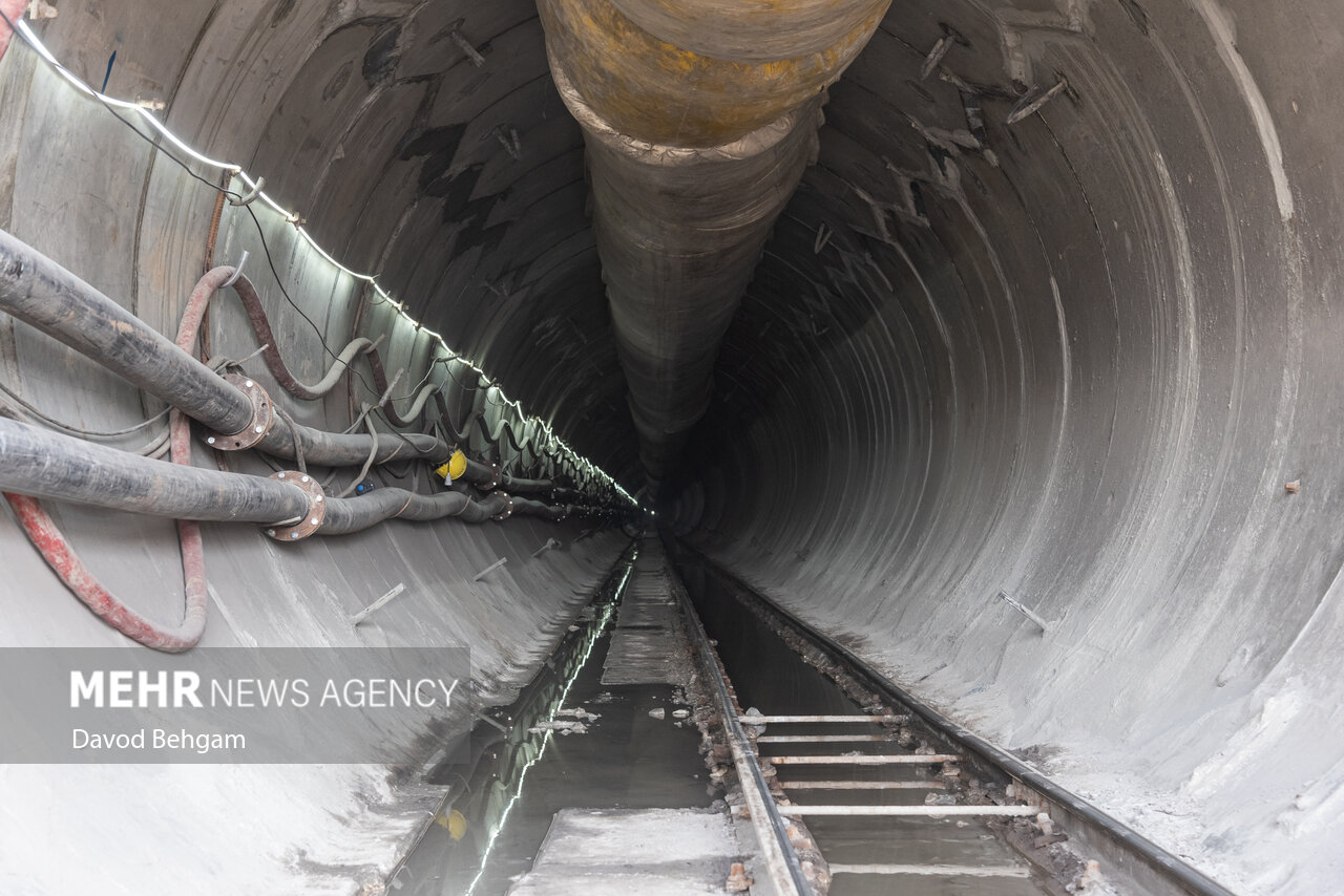 پروژه تونل در حال احداث انتقال آب هزارمسجد به مشهد