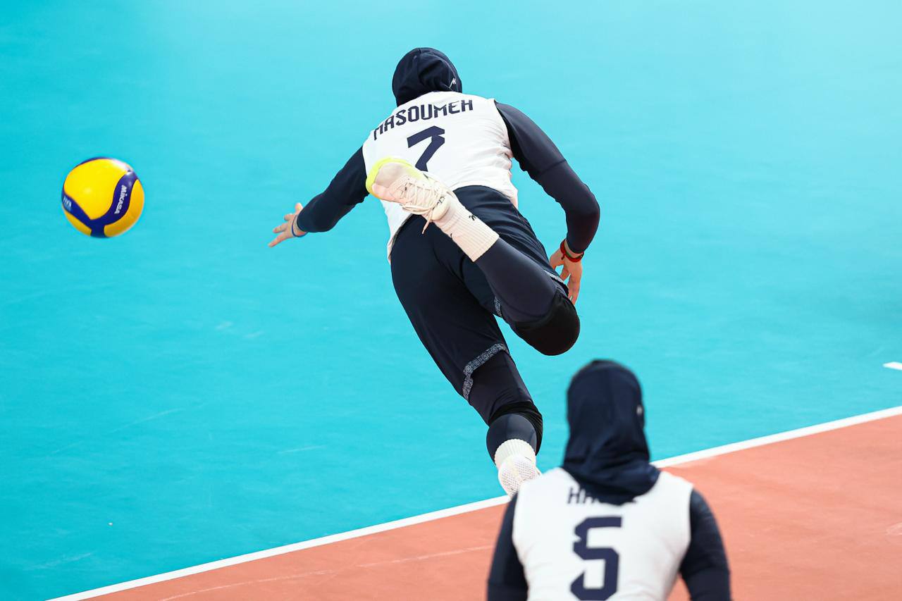  قهرمانی دختران والیبالیست ایران در بحرین