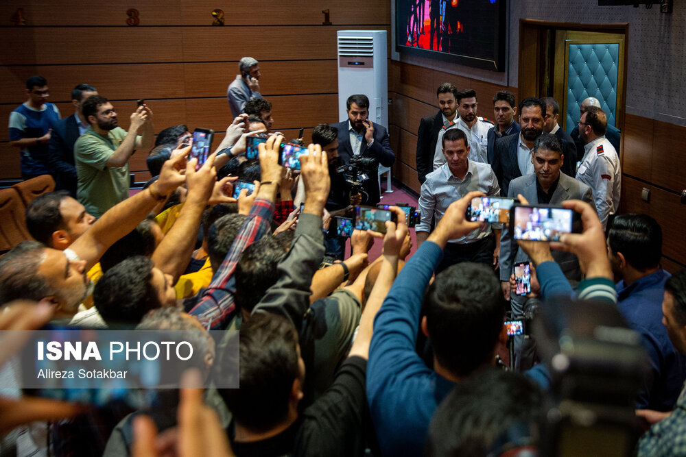 مراسم معارفه و امضای قرارداد سرمربی جدید تیم پرسپولیس