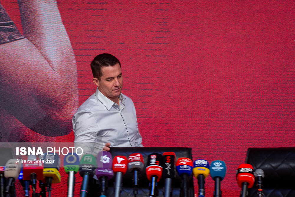 مراسم معارفه و امضای قرارداد سرمربی جدید تیم پرسپولیس