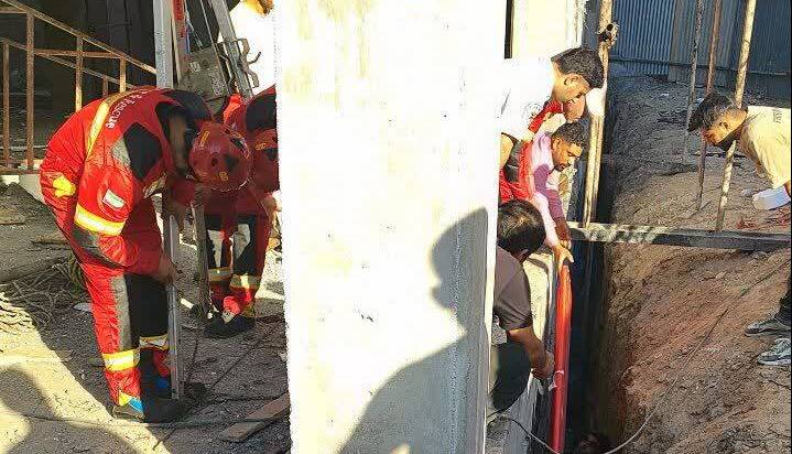 سقوط کارگر ساختمانی از ارتفاع به دلیل برقگرفتگی در دزفول