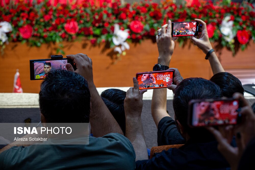 مراسم معارفه و امضای قرارداد سرمربی جدید تیم پرسپولیس