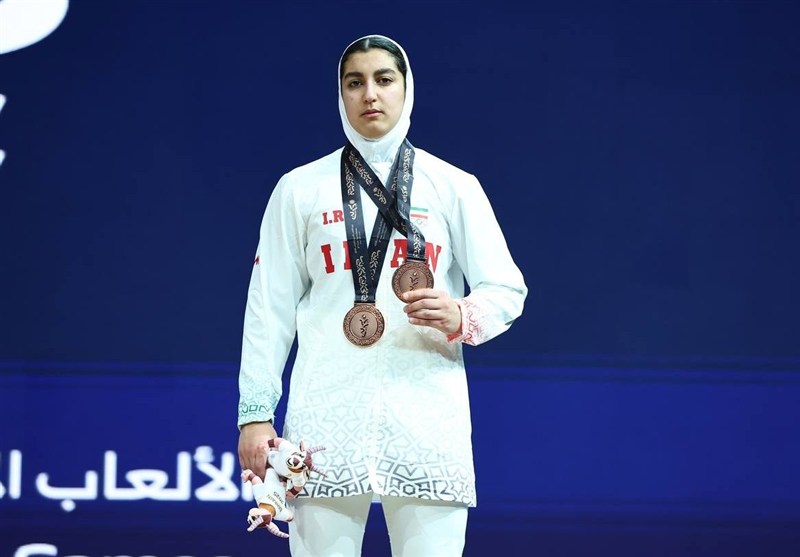 بازیهای آسیایی جوانان؛ آلما حسینی در وزنهبرداری 2 برنز گرفت