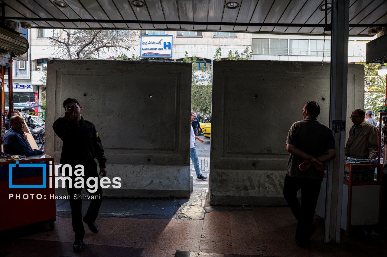 عکس/ پلمب مراکز تجاری «خیابان جمهوری»