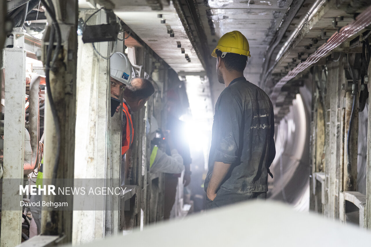 پروژه تونل در حال احداث انتقال آب هزارمسجد به مشهد