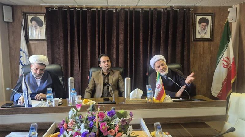 تبیین برنامه‌هایی با هدف تقویت جبهه فرهنگی و انقلابی در دانشگاه‌ها