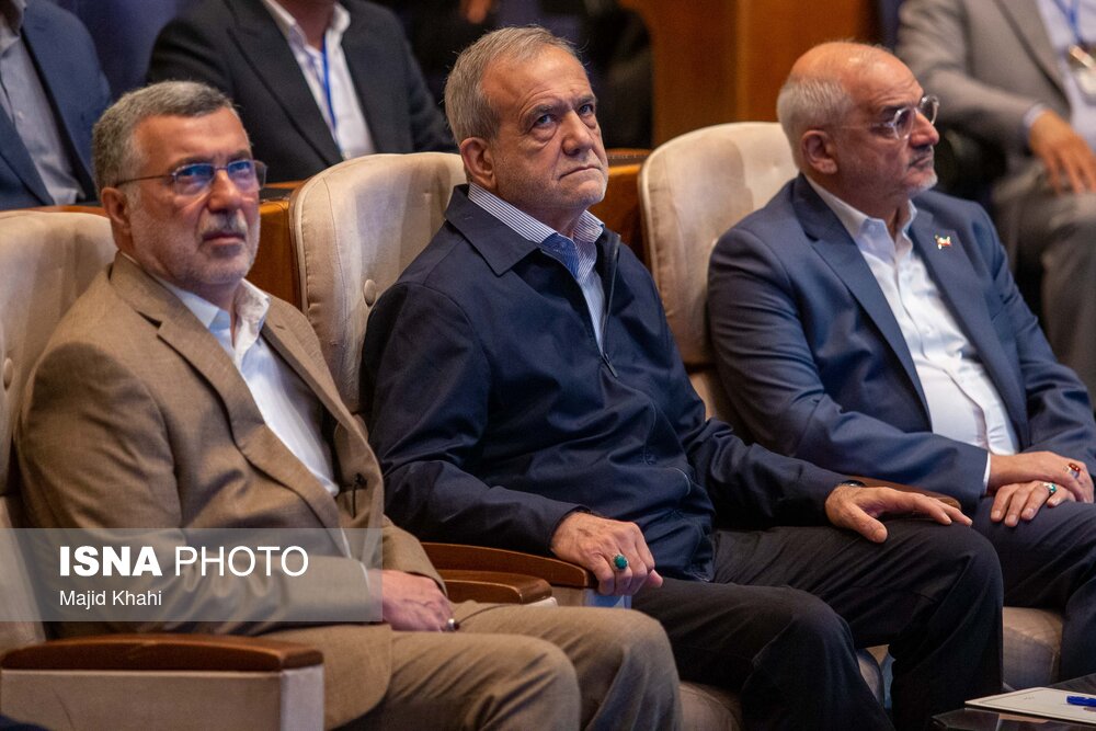 عکس/ مراسم بزرگداشت روز پرستار با حضور رئیس جمهور 