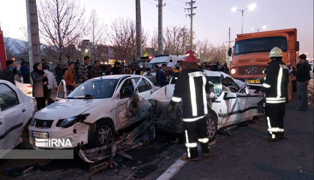 تصادف زنجیرهای در شهریار ۵ مصدوم برجا گذاشت