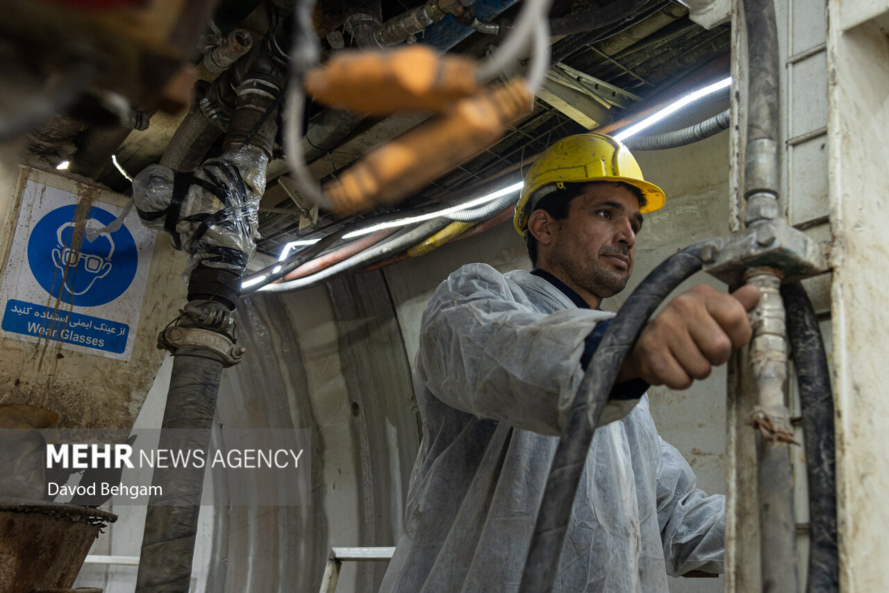 پروژه تونل در حال احداث انتقال آب هزارمسجد به مشهد