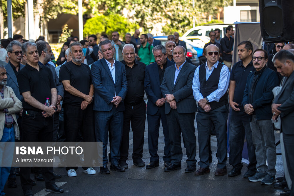 عکس/ مراسم تشییع پیکر «اکبر کارگرجم»