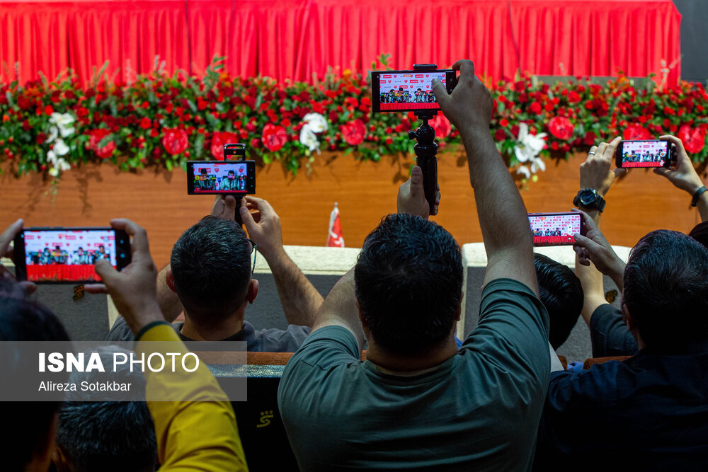 مراسم معارفه و امضای قرارداد سرمربی جدید تیم پرسپولیس