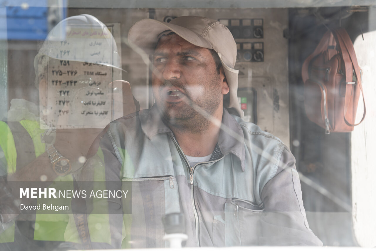 پروژه تونل در حال احداث انتقال آب هزارمسجد به مشهد