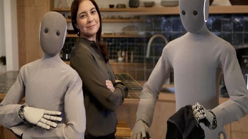 این ربات انساننما اتاق را مرتب و لباسها را تا میکند