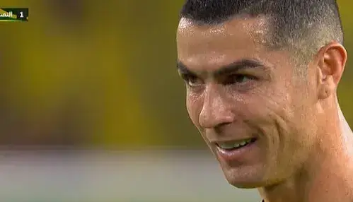 عادت عجیب رونالدو؛ کریس با خودش حرف میزند!
