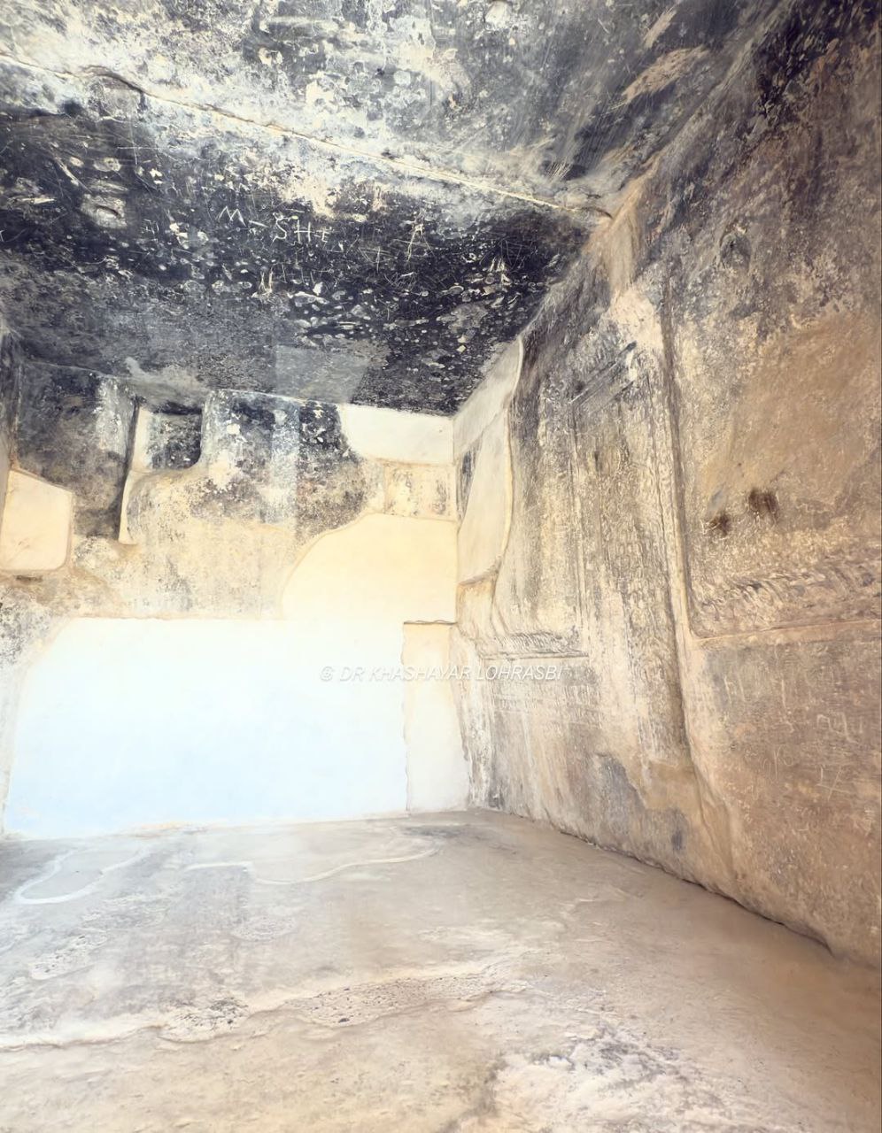 تصاویری از درون آرامگاه کوروش 