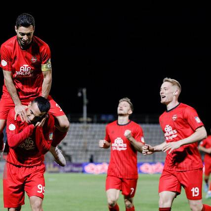 سبک جدید لیزر اندازی تماشاگران در تبریز؛ باکیچ، برنامه حسین‌زاده را بهم ریخت