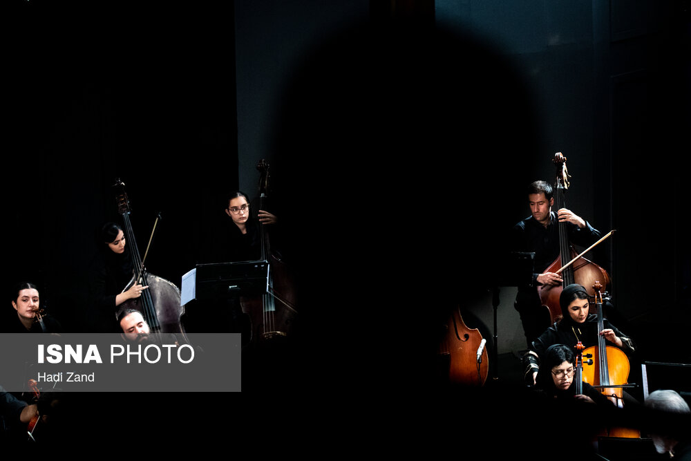 کنسرت «آن لحظه‌ها» عبدالحسین مختاباد