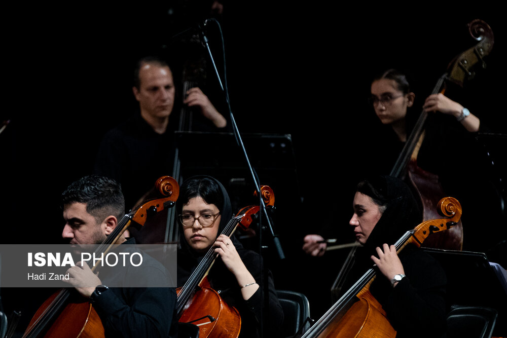 کنسرت «آن لحظه‌ها» عبدالحسین مختاباد