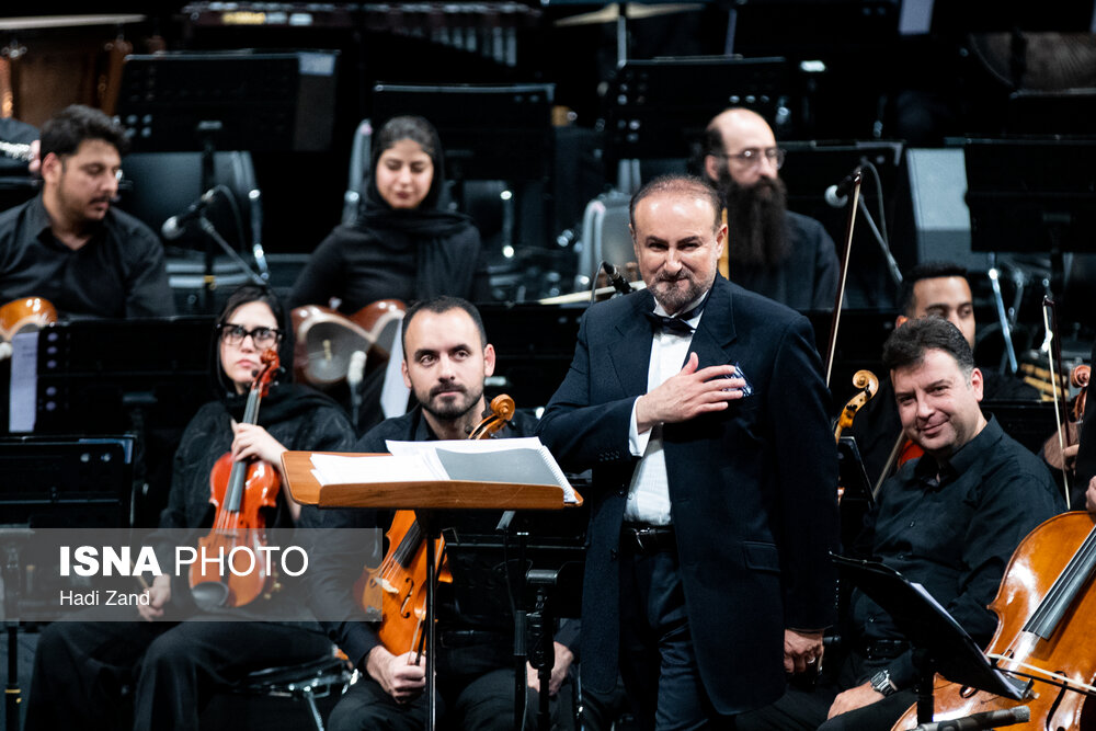 کنسرت «آن لحظه‌ها» عبدالحسین مختاباد