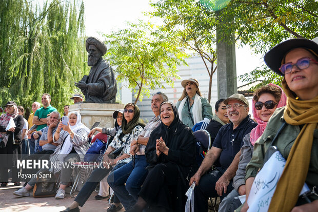 ارائه خدمات اقامتی به بازنشستگان و وظیفهبگیران کشوری