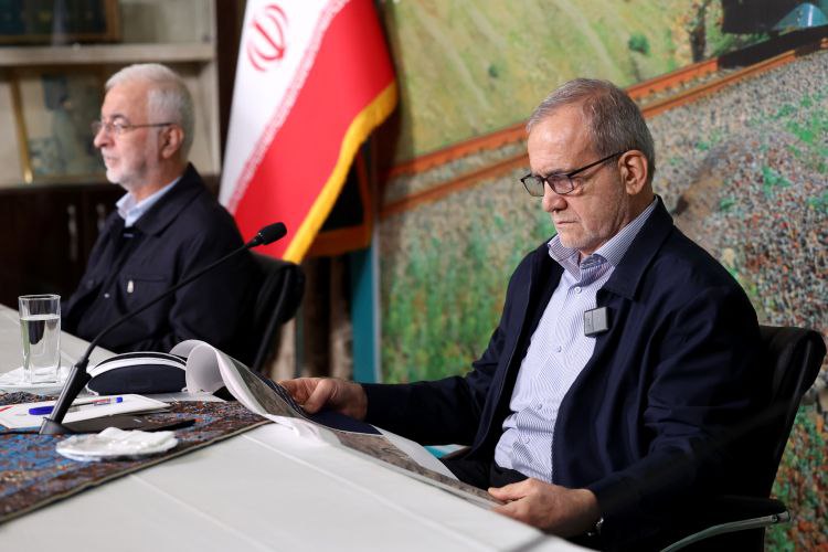 بازدید پزشکیان از خطوط راه‌آهن حومه‌ای استان تهران