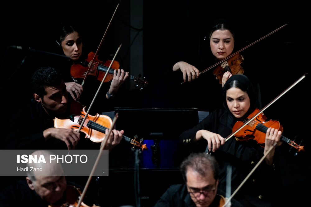 کنسرت «آن لحظه‌ها» عبدالحسین مختاباد