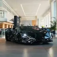 لامبورگینی یا الماس سیاه؟