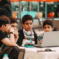 نسل دیجیتال و انزوای نو/ نوجوانان امروز در تقاطع فناوری، احساسات و جهان مدرن