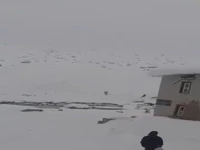 سقوط یک بالگرد در ارتفاعات پربرف اورست