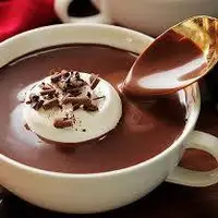 هات چاکلت غلیظ و گرم برای روزهای خنک پاییزی