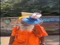 خلاقیت مرد هندی برای فرار از گرما