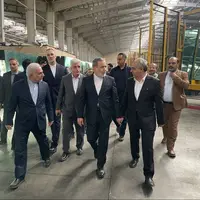 بازدید عراقچی از یک کارخانه در استان آذربایجان شرقی