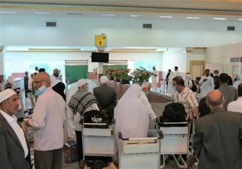 بازگشت نخستین گروه زائران حج عمره به فرودگاه بوشهر