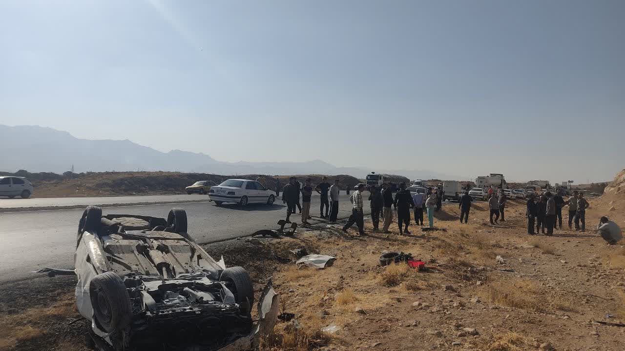 عکس/ سانحه سخت در جاده نهاوند - کرمانشاه جان ۵ نفر را گرفت