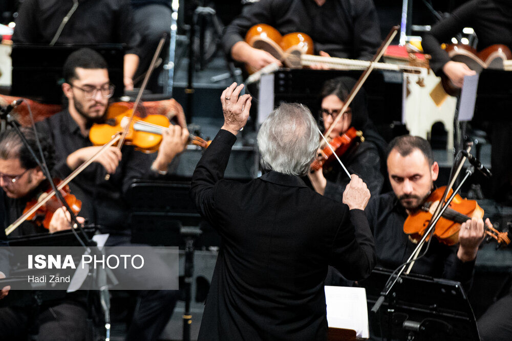 کنسرت «آن لحظه‌ها» عبدالحسین مختاباد