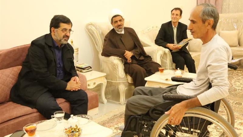 تجلیل استاندار قم از سه جانباز سرافراز دفاع مقدس