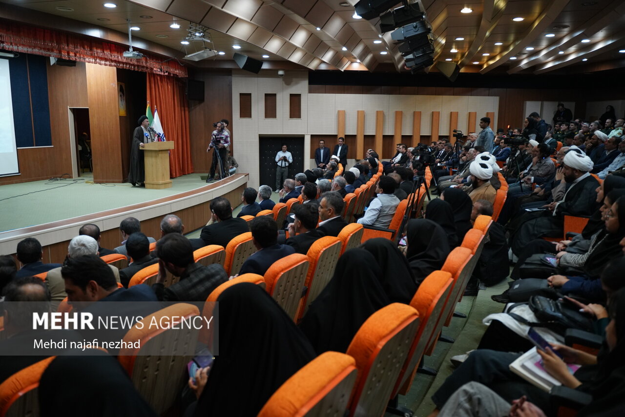 اختتامیه دومین کنگره ملی بزرگداشت آیت‌الله ملک‌حسینی در یاسوج