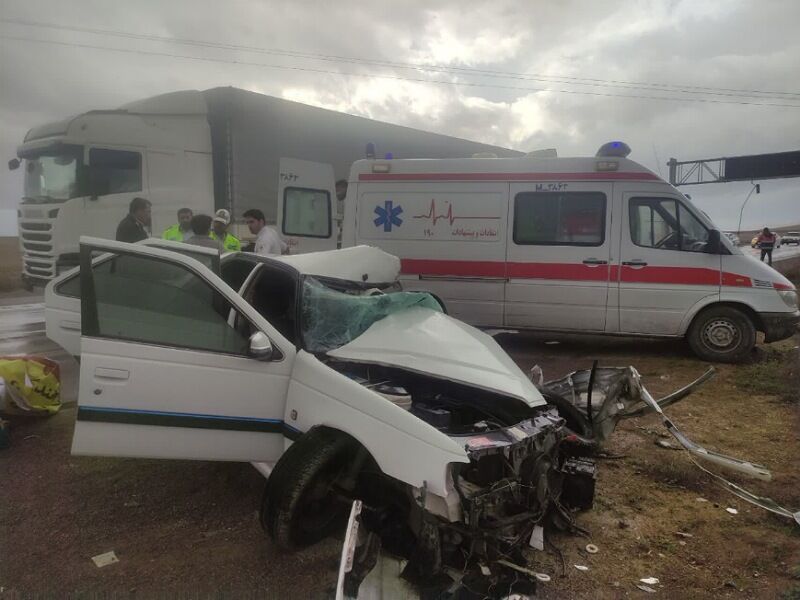 تصادف دلخراش در جاده نهاوند - فیروزان به 5 زندگی پایان داد