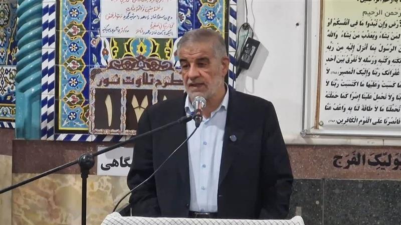 نماینده یزد: ملت ایران با خودباوری از تحریمها عبور میکند