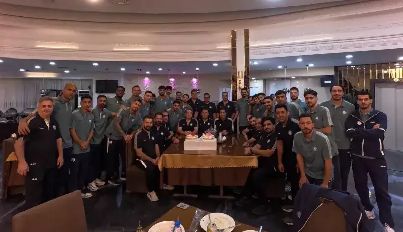 کیک خامهای برای مهدی تارتار بریده شد!