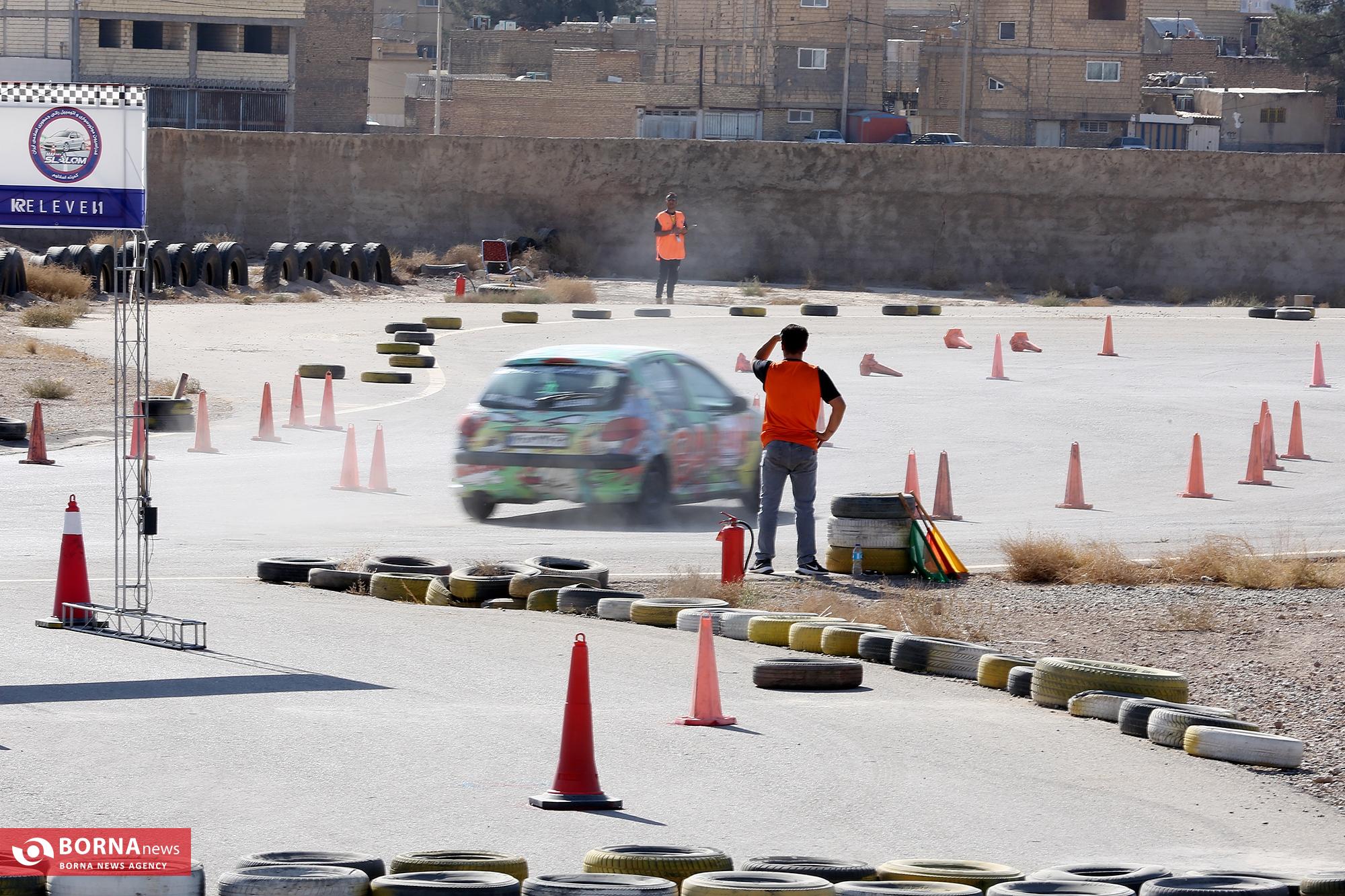 مسابقات اتومبیل رانی بانوان در اصفهان