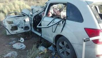 حادثه واژگونی تویوتا کمری در پل رسالت همدان با ۲ جان باخته