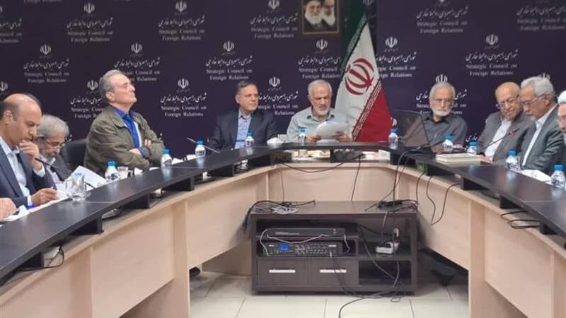 استاندار زنجان: بنیاد علمی و فرهنگی استاد روزبه تاسیس میشود