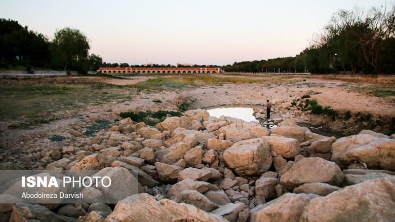 پیامدهای خشکی زایندهرود برای کشور خطرناک است / اثر گستردهتر آن افزایش بیماریهاست